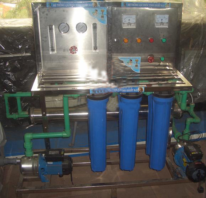 Dây chuyền lọc nước tinh khiết RO 200 lít/h Dây chuyền lọc nước tinh khiết RO 200 lít/h